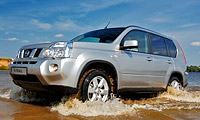 Накладка на передний бампер на Nissan X-Trail